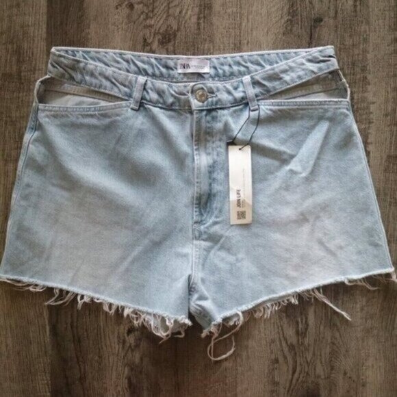 NWT Zara Cut Out Denim Jean Shorts Size 14 Light Blue Wash Distressed - Picture 1 of 4